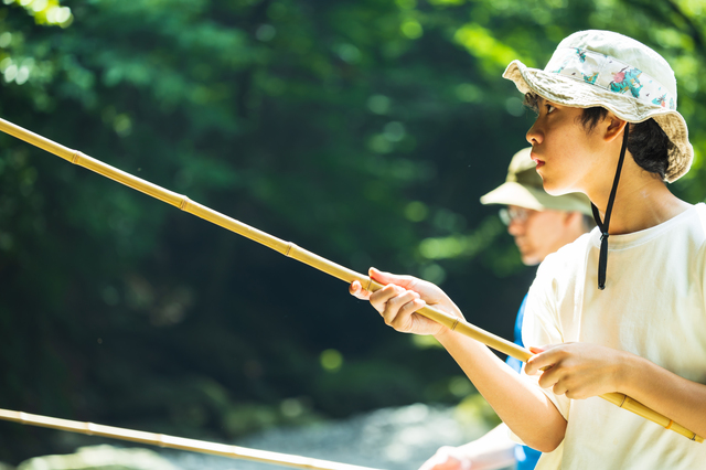 1つで2役！ドライブと釣りに使える高性能偏光サングラス