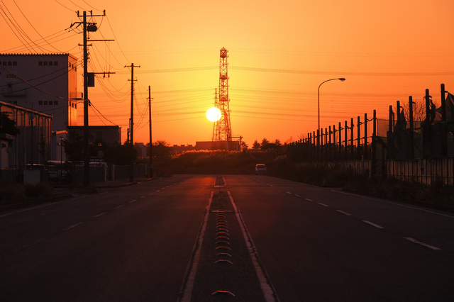運転中に西日が眩しいと感じる原因
